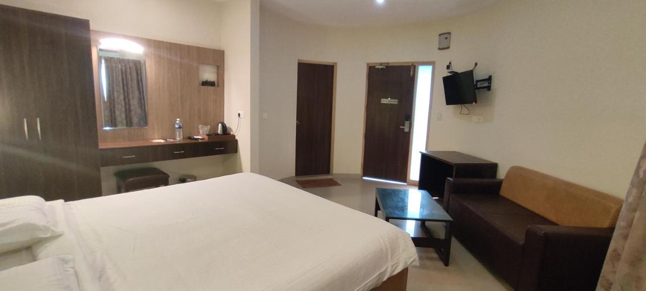 Lamel Cove Beach Resort Pondicherry Exterior foto